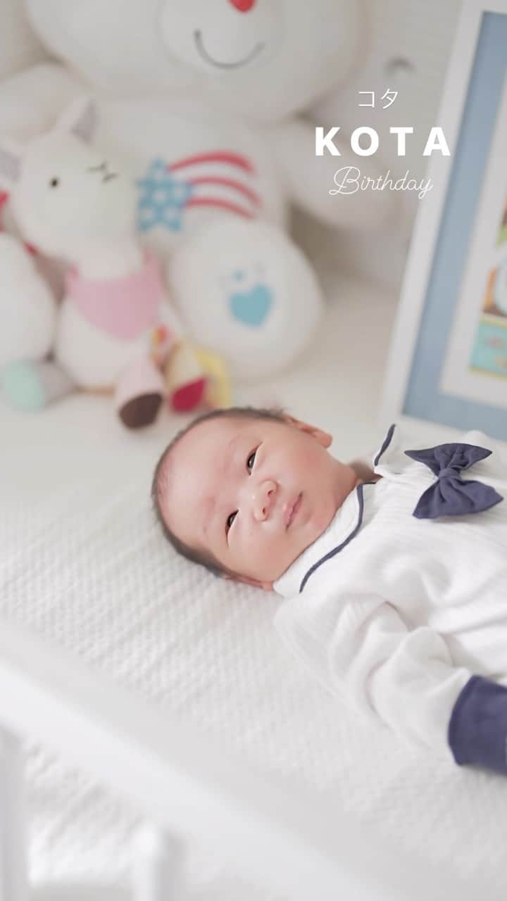 インヤのインスタグラム：「Happy Birthday 🎂🎉✨ First Month Baby Kota 👶🏻🤍  #1montholdbabyboy #1montholdbaby #1monthold #babykota  #baby #コタ#誕生日」