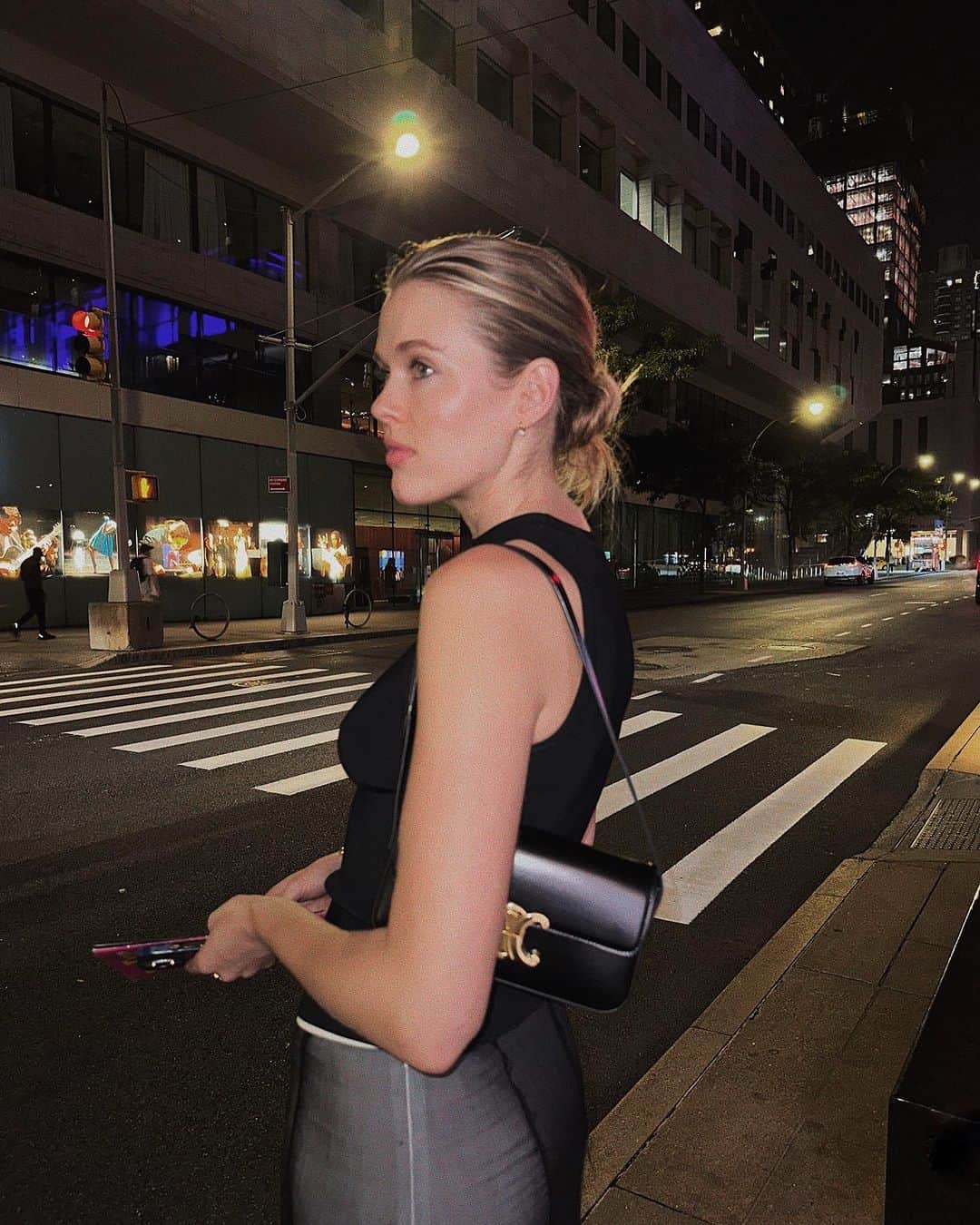 Victoria Leeのインスタグラム：「A night at the ballet!! Magical as always.  @abtofficial 🤍💫」