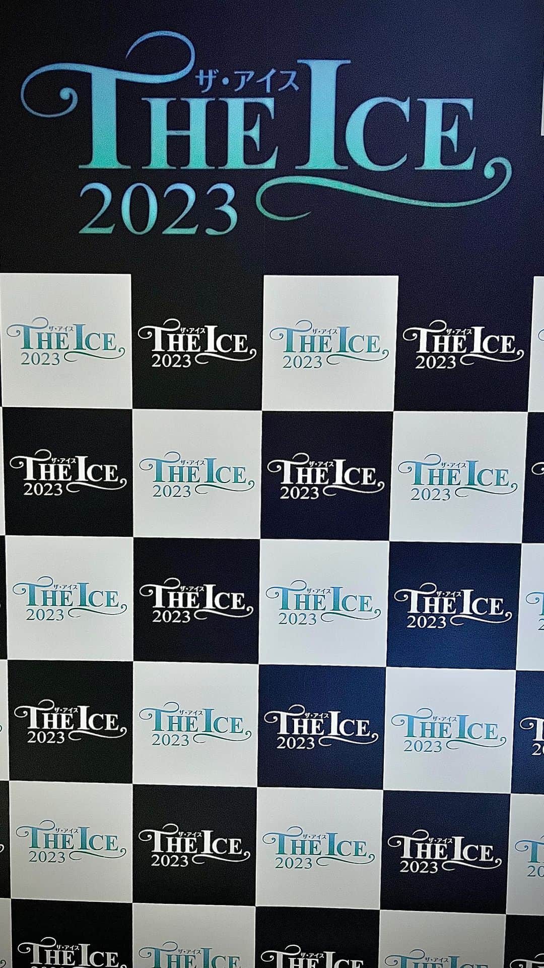 ジェイソン・ブラウンのインスタグラム：「Rehearsals ✔️ First 2 @fstheice shows today!! We’re ready… are you?! れんしゅうが終わりました！今日は最初のショーです！私たちは準備万端です！皆さんも準備できていますか？😉⛸️🇯🇵  #theICE #theICE2023 #japan #nagoya #figureskating #iceshow #show #skating #showday #letsgo」
