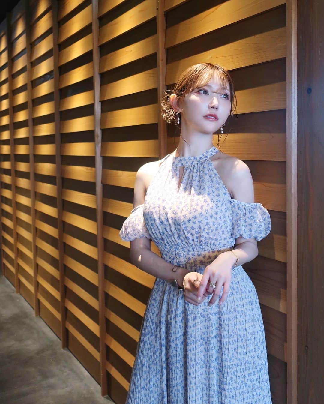 菅野結以さんのインスタグラム写真 - (菅野結以Instagram)「結以プロデュース史上最大規模プロジェクト 大進行中 at 富山 ⛑⛏💥 ⁡ この制作と撮影のため富山に通いはじめて1年超 ようやくみえてきました 完成までの密着動画もとってもらってるの🫀おたのしみに ⁡ #ゆいしふく はBloom Museのblue 💙 @crayme_official  透明感が爆誕する、通称透明人間ドレス🧊 ⁡ 華奢みえすごいしさらっとらくちんだから 新幹線移動ある日にもとてもよいの🫶🏻おきにいり ⁡ #crayme #acidbrightlove #2023ss #summerdress」7月22日 11時34分 - yui_kanno