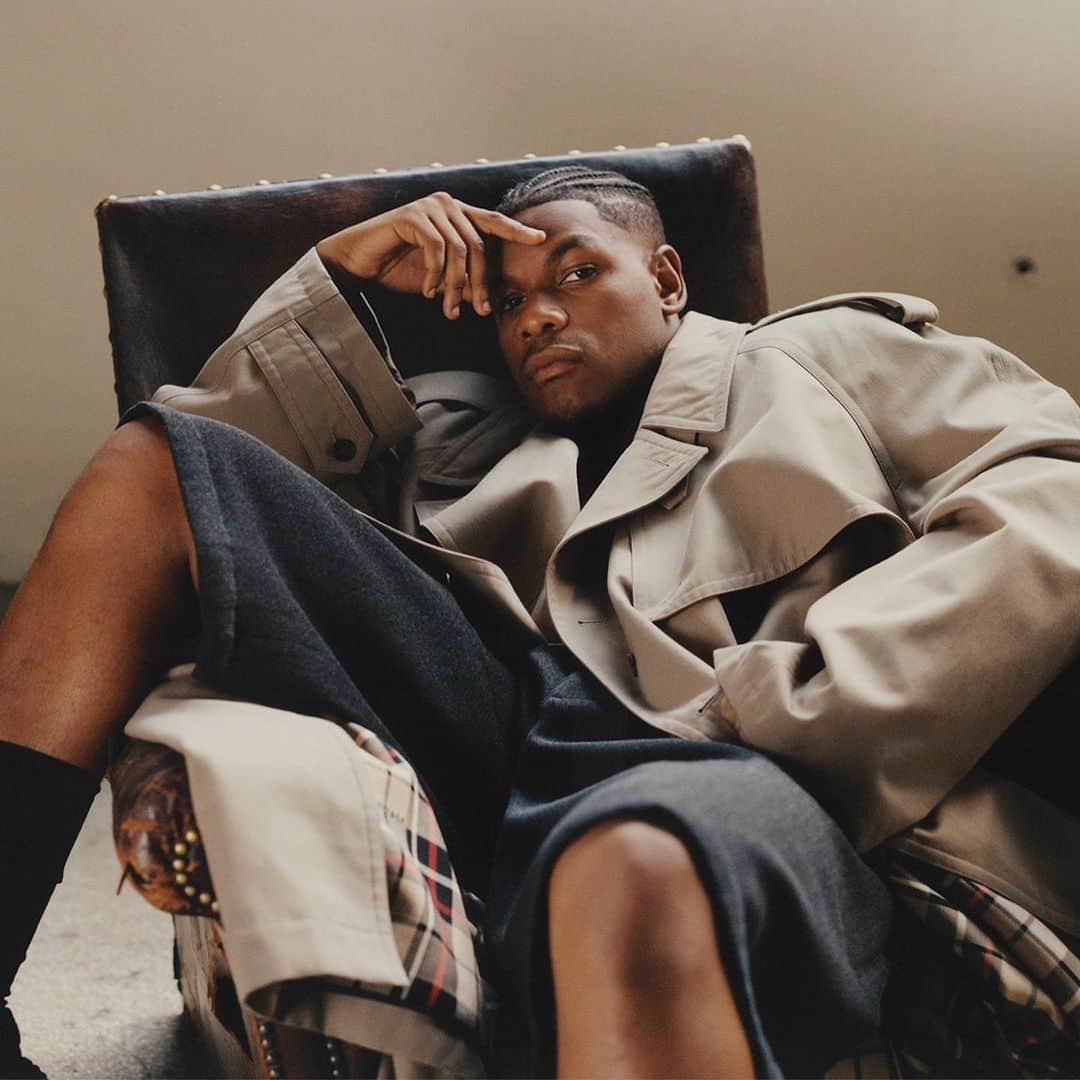 ジョン・ボイエガのインスタグラム：「@esquire」