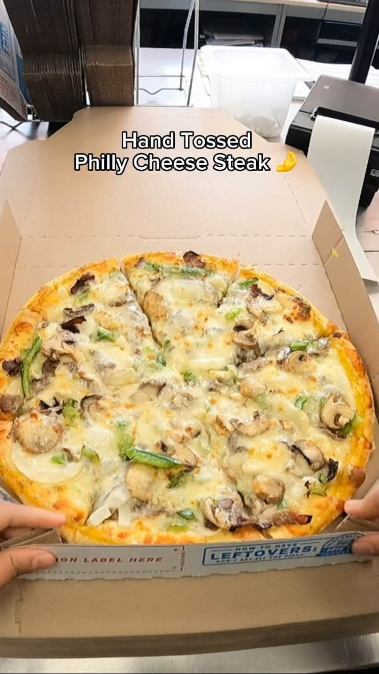 Domino's Pizzaのインスタグラム：「Philly Cheesesteak 🤝 Pizza」