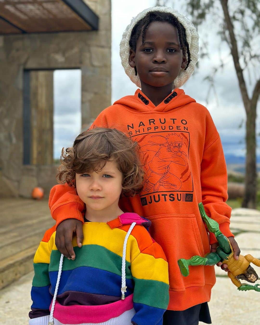 Giovanna Ewbankのインスタグラム：「Um rolo sem filtro e cheio de amor diretamente dessa semana com os amores da minha vida no @ranchodmontanha ! Obrigada Deus! 🩷🙏🏿✨ #familia #familiaewbankgagliasso #ranchodamontanha」