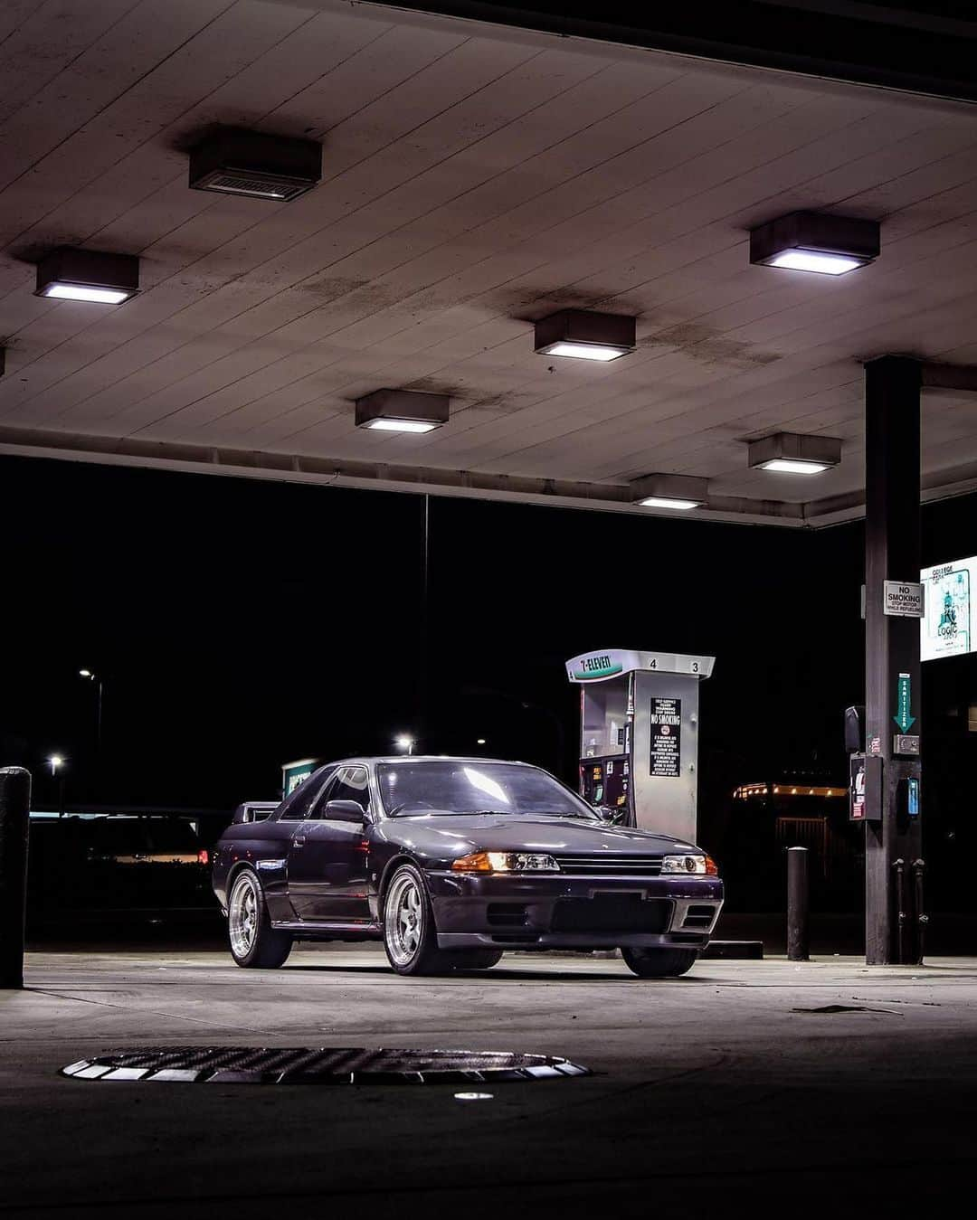 7-Eleven USAさんのインスタグラム写真 - (7-Eleven USAInstagram)「night riders 🔥 #CarsOf7ELEVEn   Via: @socalspots_ Owner: @_oliversteph」7月22日 5時08分 - 7eleven