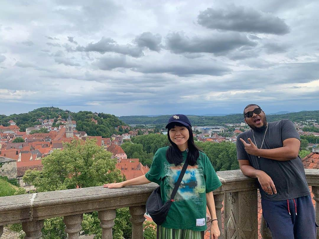 上原ひろみのインスタグラム：「First time in Tubingen. What a beautiful town with so much history.   Amazing to be playing in the castle, vielen dank for coming to the show, very heartwarming audience!!」