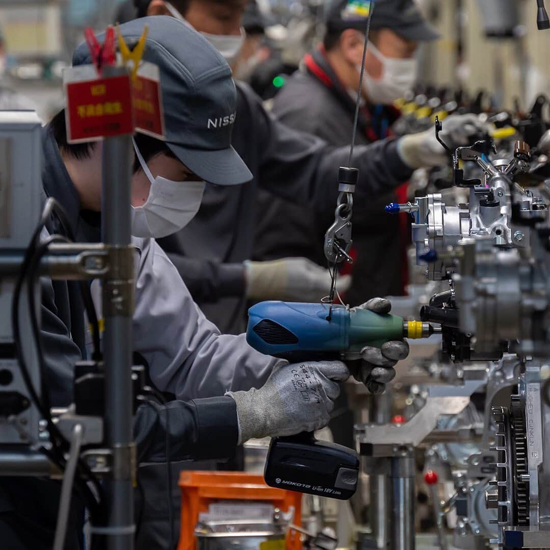 Nissanさんのインスタグラム写真 - (NissanInstagram)「An impressive milestone! Our Yokohama Plant has surpassed 40,000,000 engines produced 🎉  Congratulations to all the people who poured their dedication into each engine, empowering countless adventures around the world.  #Nissan #Engine #CarEngine #Technology #Engeneering #CarEngeneering」7月24日 22時05分 - nissan