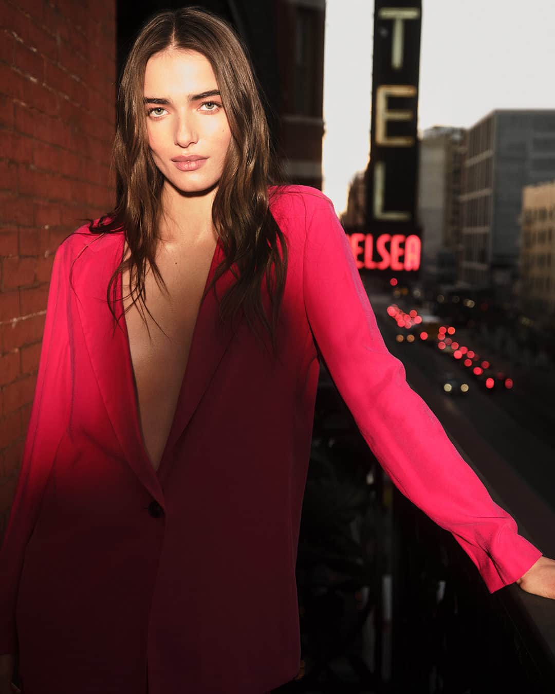 DKNYのインスタグラム：「Perfect in pink.  #IFEELDKNY」