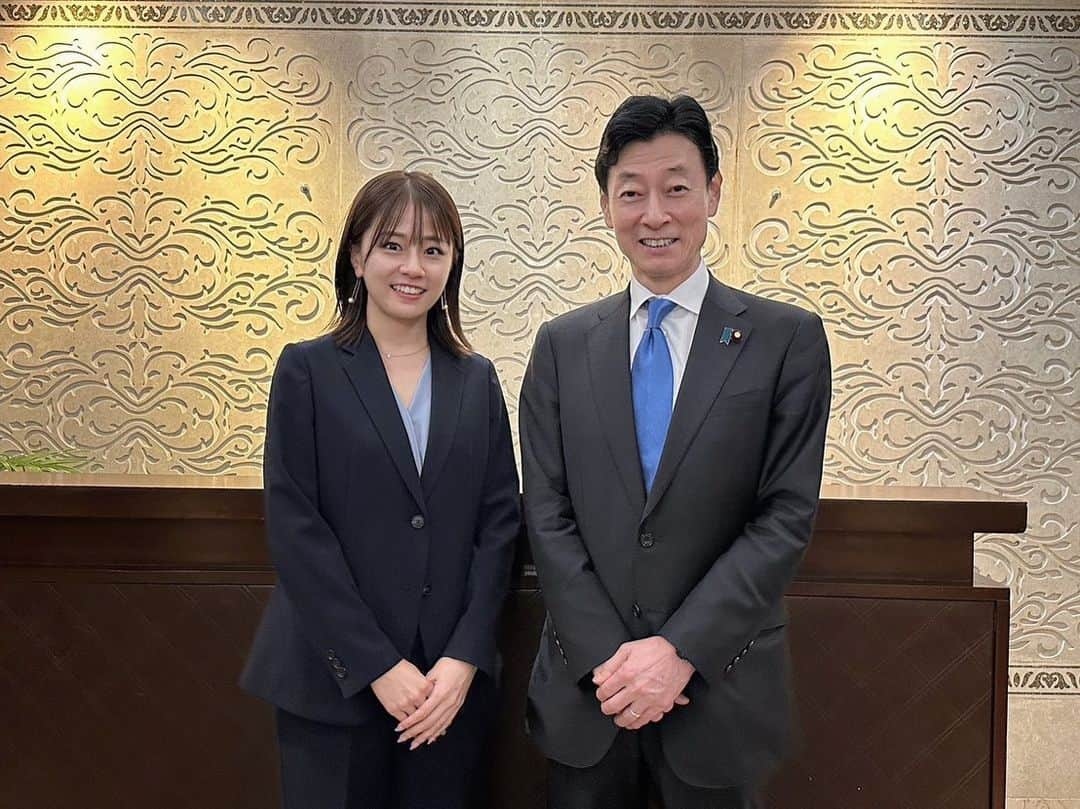 島田晴香のインスタグラム：「初インド🇮🇳！！  経済産業省や経済界等から声をかけて頂き、今回インド訪問に同行してきました！ 世界第3位のスタートアップ大国になったインド🇮🇳ニムラナ工業団地訪問、NIDEC、日鉄物産訪問から始まり、インド工科大学デリー校訪問、スタートアップ交流やインドVC交流、そして、インドの自動車販売でトップシェアのスズキ自動車（インドではマルチ・スズキ）訪問🚗  今年、インドG20の議長国でもあります。 9月にはG20の首脳会議も！ わたしが泊まっていたホテルにもどこかの国の大統領が泊まっていたみたいで警備体制がすごかった👀💪  1枚目:西村経済産業大臣 2枚目:山際衆議院議員、鈴木英敬政務官、山本啓介参議院議員  @jetro_recruit   #india #jetro」