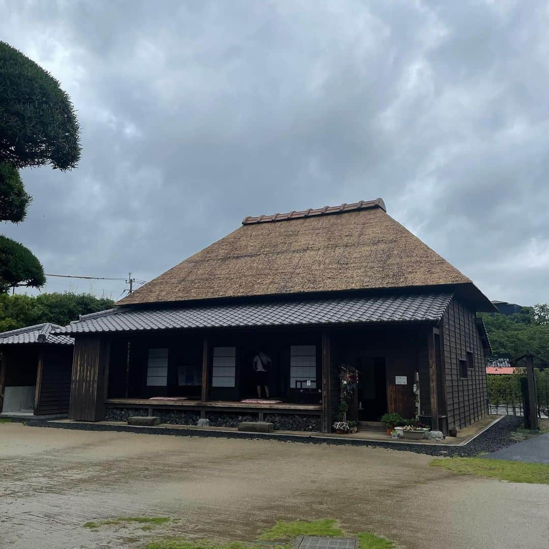 吉村民さんのインスタグラム写真 - (吉村民Instagram)「鹿児島の想い出。  西郷さんが頻繁に訪れたと言われる日当山温泉。  日当山西郷どん村の足湯にも入りました♪  #日当山西郷どん村  #足湯 #西郷隆盛 さん #鹿児島」7月22日 12時18分 - yoshimuratami