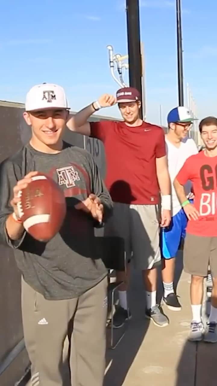 Dude Perfectのインスタグラム：「Prime Johnny Football. 😤」