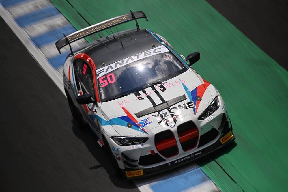 織戸学のインスタグラム：「happy Birthday  監督オーナー 44歳  元プロボクサー  @yzone.co.ltd.yz_racing   今週もミスなく 張り切って 楽しんで Racing  @bmwteamstudie   @gtworldchallengeasia   @kano_masaki.02_04  @130ryokohama」