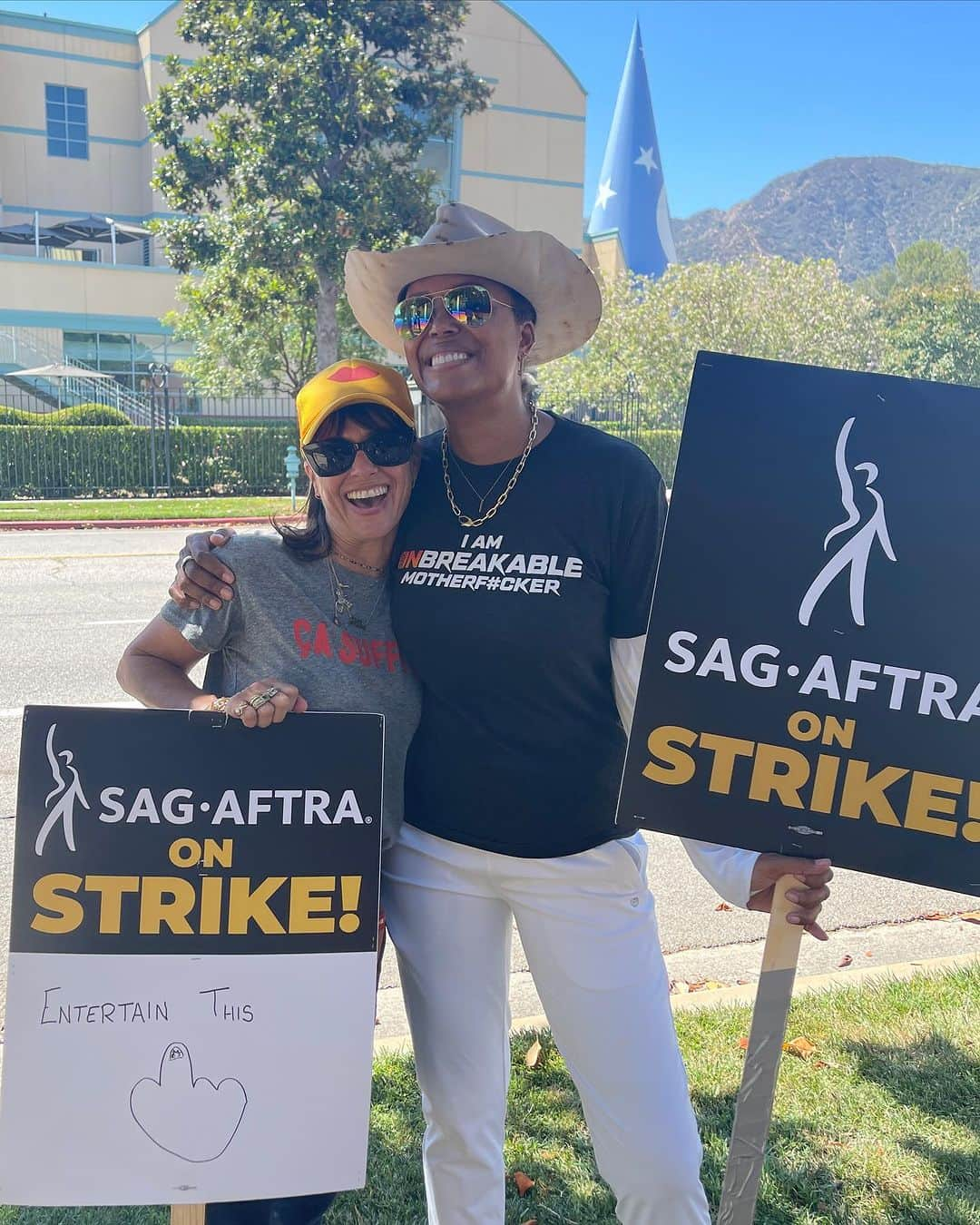 アイシャ・タイラーさんのインスタグラム写真 - (アイシャ・タイラーInstagram)「Scenes from the first full week of the combined @wgawest / @wgaeast / @sagaftra strike: (swipe to the end for some grade A ridiculousness)  1. The incomparable @quintab  2. I love @constancezimmer so much 3. My badass brother in battle @cudlitz  4. Aaaagh! @haroldperrineau! (so sorry I started that line I apologize) 5. Got the best reunion with my girls @daniajramirez & @lanaparrilla ♥️ 6. Cast and crew of my show out here marching! ✊🏾 7. I got so excited to take a photo with #rockycarroll that I neglected to wipe the sunscreen off my phone boo me 8. We raised almost $200K to protect crew members’ medical coverage this weekend at the @tusctogether fundraiser! @paulscheer @andreasavage  9. I love the smell of karaoke in the morning   Hey hi please give me the handles of the people I didn’t tag so I can fix it I have sunstroke from marching for justice a bish needs a soda 🌞 🥤」7月22日 8時42分 - aishatyler