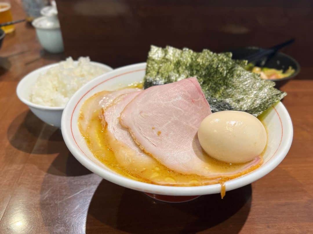 SUSURUさんのインスタグラム写真 - (SUSURUInstagram)「飛粋さん。トップクラスのバランス家系。チャーシューも美味しいです。 最高。 #susuru_tv #らーめん飛粋 #蒲田 #東京 #うまい  #ラーメン #らーめん #ramen #ラーメン部 #ramennoodles #毎日ラーメン生活 #麺スタグラム #japaneseramen #japanramen #foodstagram #foodie #noodles #instanoodle #instaramen #instafood #東京ラーメン #家系ラーメン」7月22日 8時41分 - susuru_tv