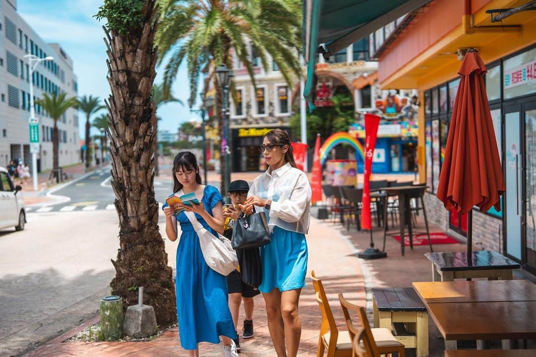 YumeFitさんのインスタグラム写真 - (YumeFitInstagram)「. . Day2🏝️  ちょこちょこ好きな物を色々食べてるけど 1日中歩いてるから逆に絞れてる😂  子供達も楽しそうで嬉しい☺️  それにしても天気が良すぎて暑い🥵  #沖縄」7月22日 8時48分 - yume_ifbbpro