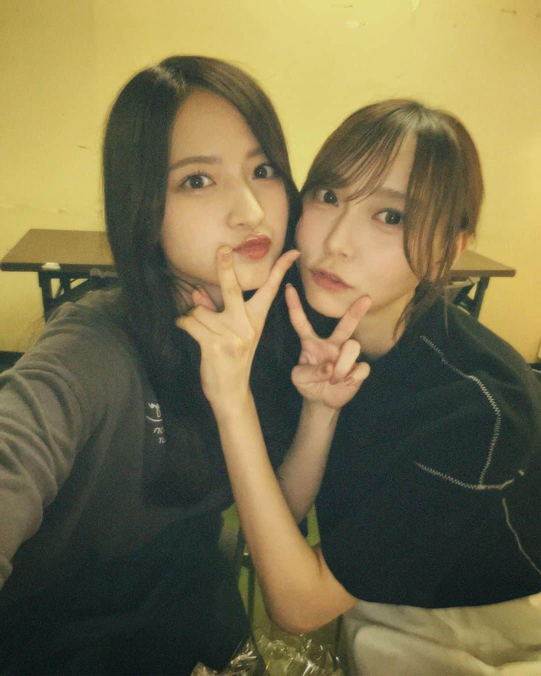 金川紗耶さんのインスタグラム写真 - (金川紗耶Instagram)「弓木奈於集！！！  #乃木坂46  #金川紗耶  #弓木奈於  #sayagram  #ツーショット  #いろんな方法で写真撮ってます #映える写真の撮り方教えてください  #カメラ  #📷」7月22日 8時54分 - saya.kanagawa_official