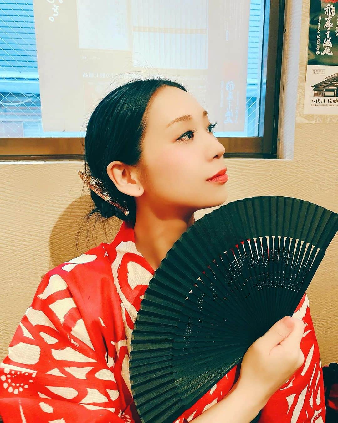 中沢ルイさんのインスタグラム写真 - (中沢ルイInstagram)「今年も浅草は浴衣で  #浴衣 #着物 #和装 #浅草 #仲見世通り #佐藤養助 #古き良き日本 #東京 #東京グルメ #浅草グルメ #夏 #ヘアアレンジ #浴衣ヘア  #前髪なしアレンジ #kimono #yukata #asakusa #tokyo #japanesegirl #japanesefood #summer #selfie #instagramers #influencer #followme」7月22日 9時44分 - ruinakazawa