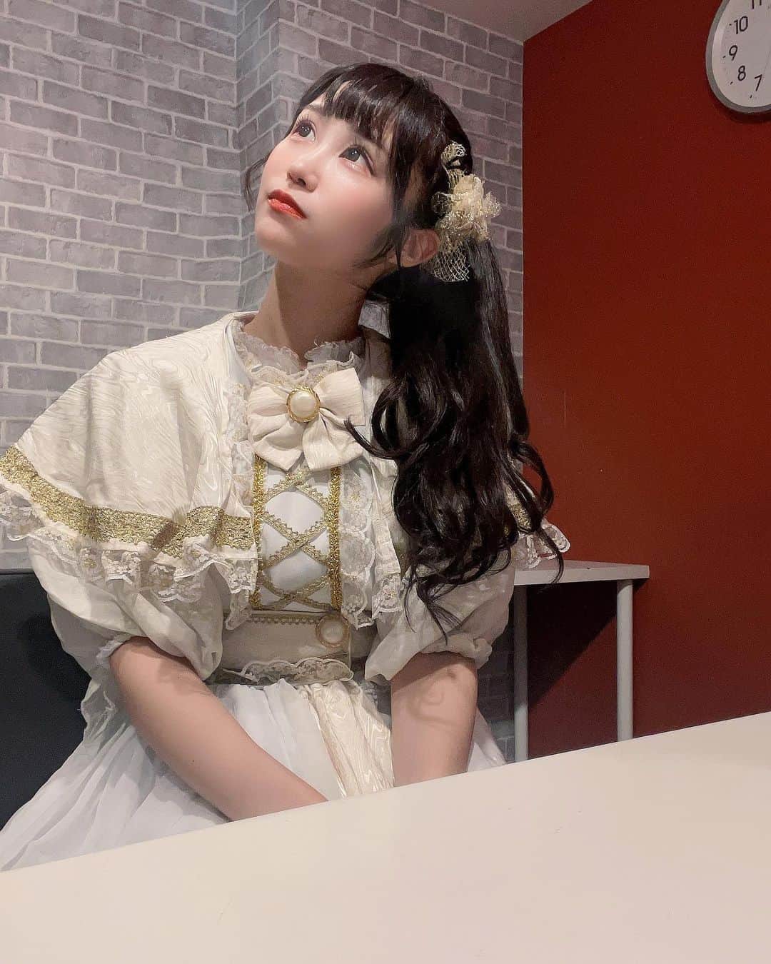 丸瀬こはるのインスタグラム：「ポニテ😜  #1日1ここちゃ #丸瀬こはる  #きとアイ #アイドル #地下アイドル #japaneseidol #アイドル #地下アイドル好きな人と繋がりたい #地下アイドル始めました #推し探し #推して下さい #ヘアアレンジ #被写体 #撮影会 #港区女子 #港区  #ポニテ #ポニーテール #アイドル衣装」