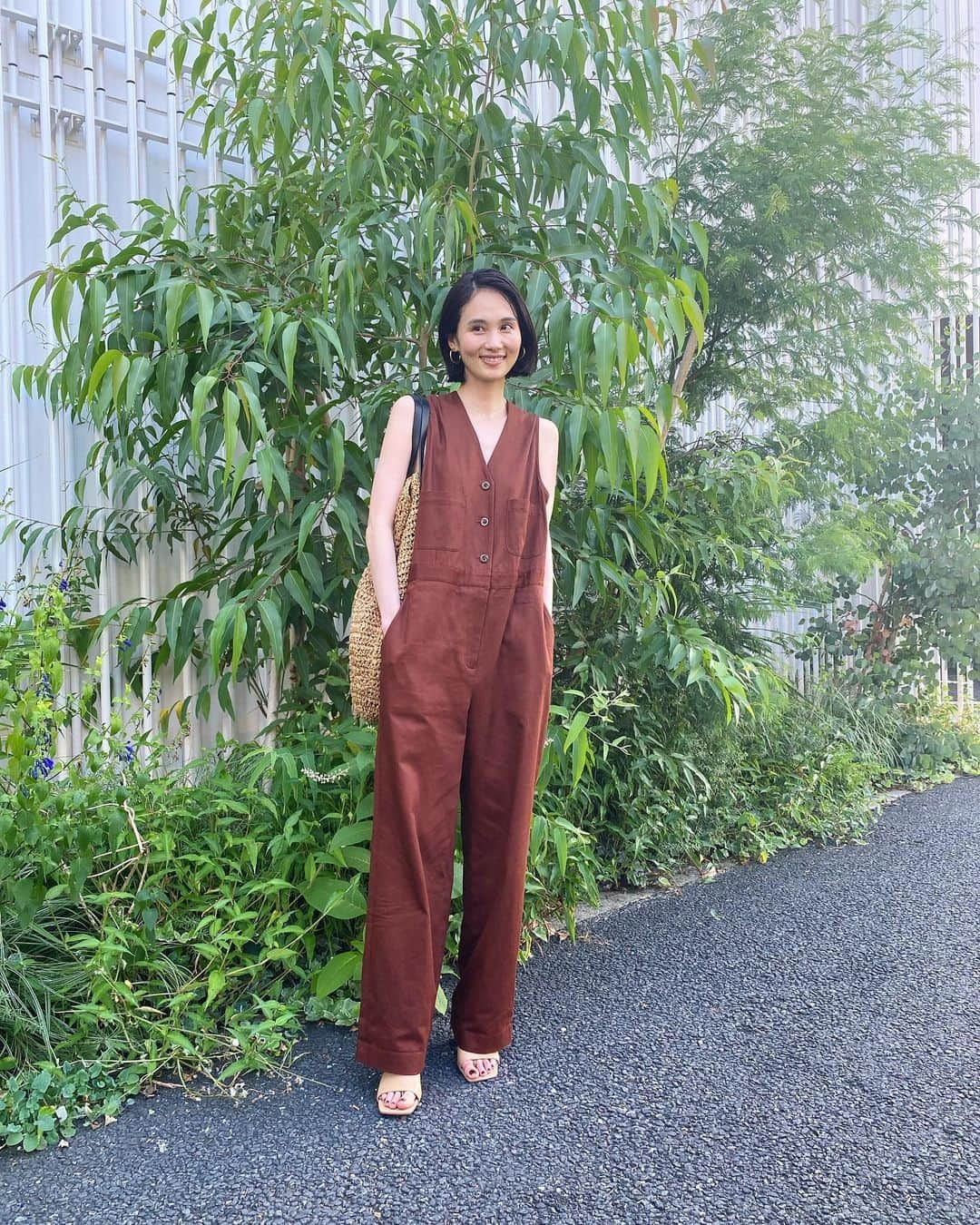 秦まり子さんのインスタグラム写真 - (秦まり子Instagram)「🦧🧱🌼  #rokubeautyandyouth  #zara #bananarepublic」7月22日 9時59分 - marikohata_