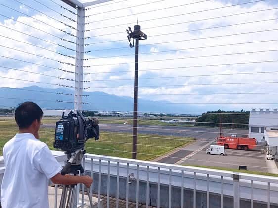 坂部友宏さんのインスタグラム写真 - (坂部友宏Instagram)「空港も時には仕事場です✈️  #長野 #松本空港 #初めてきた  空港にいると、 旅に出たくなります  #坂部友宏 #ゆうなび」7月22日 10時01分 - t_sakabe_bsn