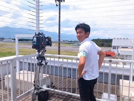 坂部友宏のインスタグラム：「空港も時には仕事場です✈️  #長野 #松本空港 #初めてきた  空港にいると、 旅に出たくなります  #坂部友宏 #ゆうなび」