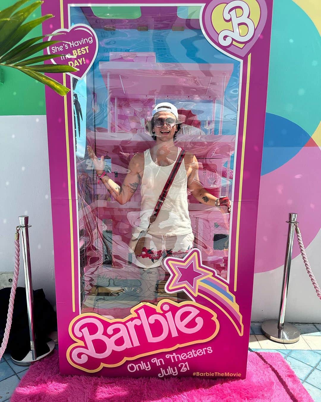 Jonahmaraisさんのインスタグラム写真 - (JonahmaraisInstagram)「c’mon barbie let’s go party」7月22日 10時03分 - jonahmarais