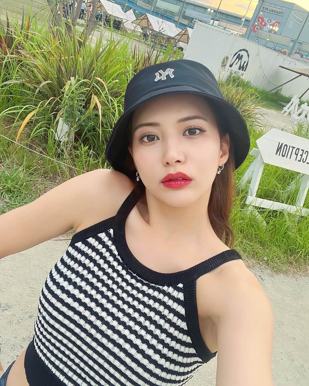 さゆりさんのインスタグラム写真 - (さゆりInstagram)「昨日、えびすじゃっぷさんの ハニトラ企画の動画 上がりましたね♡  皆さん後編もお楽しみ...🫶♥︎♥︎♥︎ 前編の感想も待ってるよ〜✨  お写真は、 豊洲にあるお洒落なBBQ🍖♥︎♥︎♥︎  @wildmagic_therainbowfarm   この時期いちばん夏を感じるのって やっぱりBBQだよね🥩♡笑  お昼で外でBBQするのって少し暑いけど 夜もお洒落な雰囲気のBBQ会場で こことってもお洒落だった〜🤤！  最近お洋服は断然 @shein_japan ばっかりです♡笑  #豊洲　#豊洲グルメ #豊洲カフェ  #bbq #bbqlife #バーベキュー #コーデ　#ファッション　#おしゃれ #お洒落さんと繋がりたい」7月22日 10時11分 - sayuri__offi