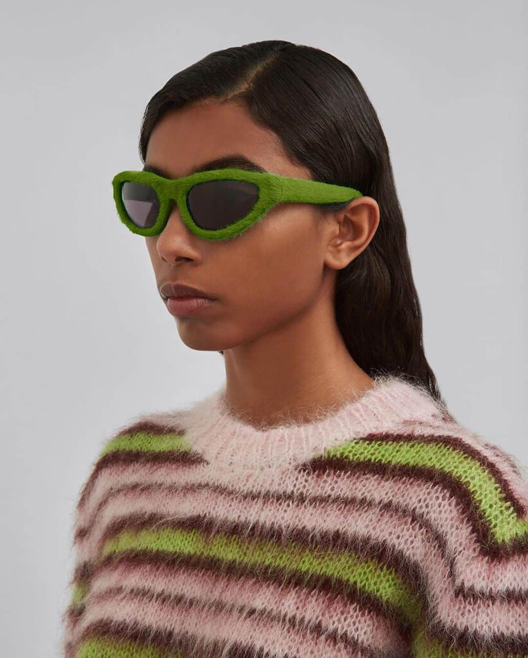 HYPEBEASTさんのインスタグラム写真 - (HYPEBEASTInstagram)「@hypebeaststyle: One of @marni's most popular items is its arsenal of colorful striped mohair sweaters, which you’ll see people sporting through the fall and winter seasons. Now the Italian brand has revealed its new Maverick sunglasses, a perfect companion to the aforementioned sweater.⁠ ⁠ With a curved mask shape, the acetate frames appear covered in green furry leather, which is composed of Bovine cow hair. Finishing off the Italy-made shades are black lenses and the Marni logo on the temples. If not a sweater, the sunglasses also pair well with the brand’s signature furry slides. The sunglasses then come in a colorful Marni box, which is crafted from 50% recycled paper and 100% recycled cardboard.⁠ ⁠ Priced at approximately $733 USD, the item is now available online at Marni.⁠ Photo: Marni」7月22日 10時25分 - hypebeast