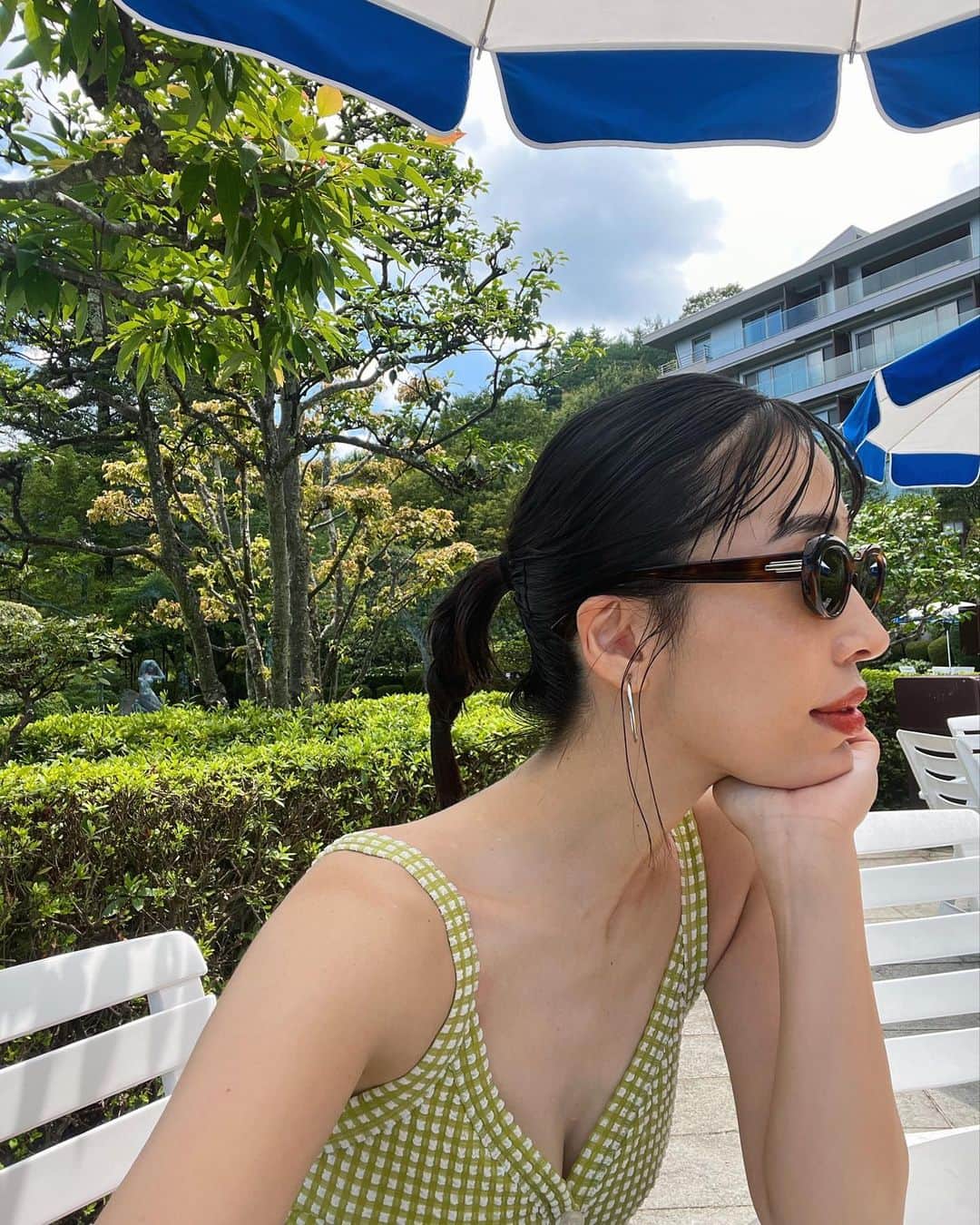 山内一世のインスタグラム：「_  🩱@rouje  🕶️ @gentlemonster」