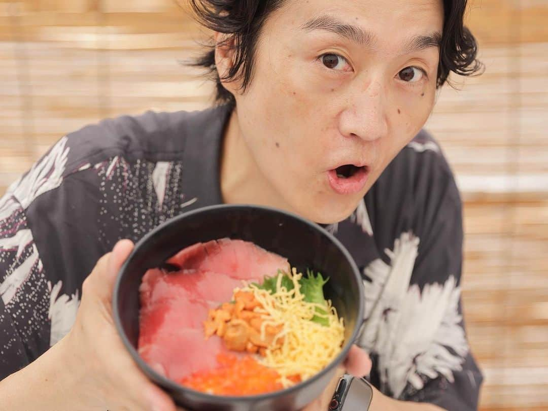 落合健太郎さんのインスタグラム写真 - (落合健太郎Instagram)「FM802 HOLIDAY SPECIAL  和歌山マリーナシティからの 公開生放送。 海の日、天気も最高! #shishamo のアコースティックライブ ・前乗りして食べだ和歌山中華そば ・バスで移動 ・中島ヒロトさんと加藤真樹子さん ・旅、行きたい #和歌山  #旅  #マリーナシティ」7月18日 13時46分 - dj_ochiken1117