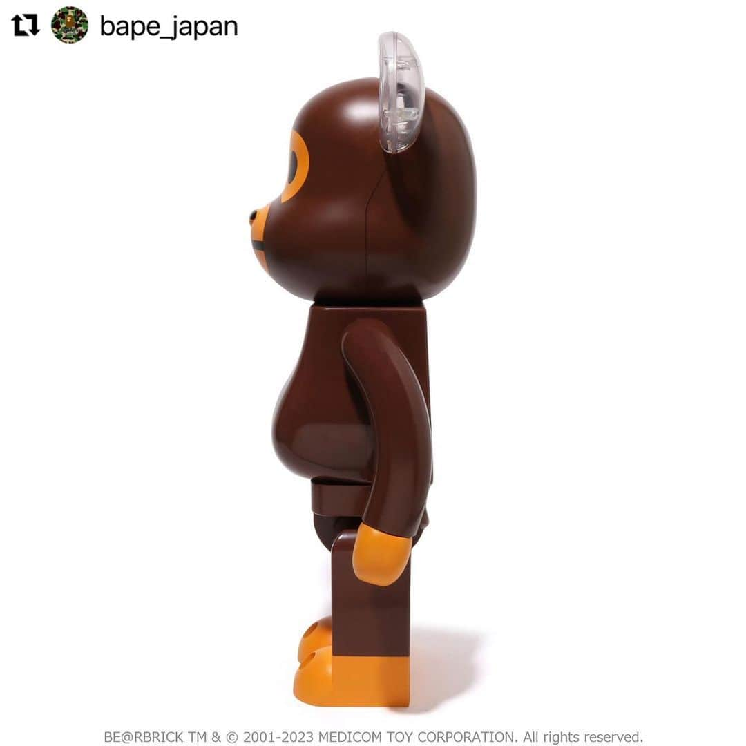 MEDICOM TOYさんのインスタグラム写真 - (MEDICOM TOYInstagram)「#Repost @bape_japan with @use.repost ・・・ To celebrate the 30th anniversary of the brand, the new "EAR CLEAR Ver." from the "BE@RBRICK" of "BABY MILO®︎" will be available in limited numbers.   The BE@RBRICK BABY MILO®︎ series has been developed in many different variations thanks to the long-standing partnership between BAPE®︎ and MEDICOM TOY. This time, for the first time in the series, the ears are transparent with clear parts. This is the most basic yet special product of the 30th anniversary. It is available in two sizes: 400% (approx. 28 cm) and 1000% (approx. 70 cm).   This adorable item will be available at BAPE.COM and at authorized A BATHING APE® stores from Saturday, July 22nd, 2023.   @medicom_toy   #bape #babymilo #BEARBRICK」7月18日 14時09分 - medicom_toy