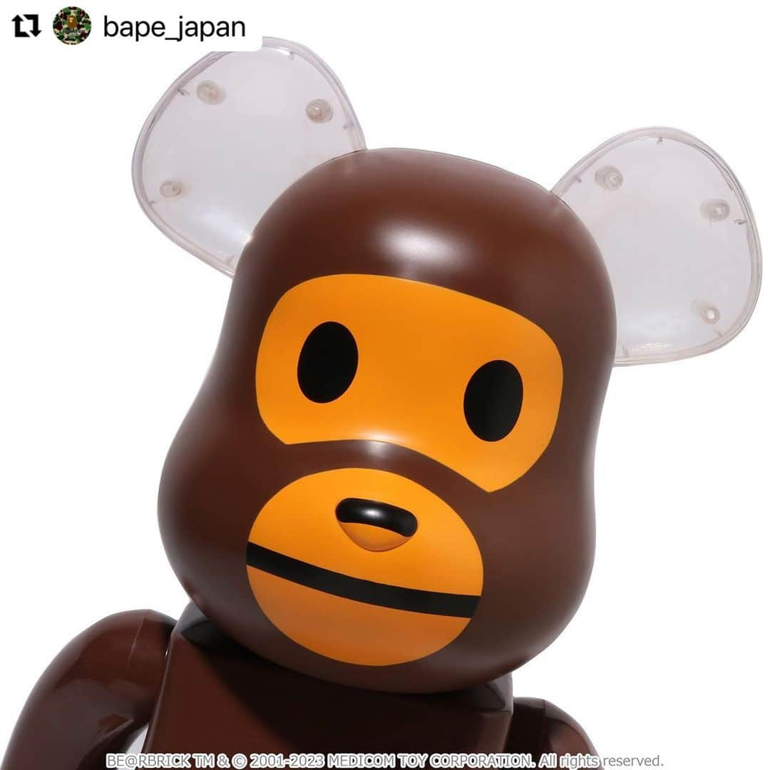 MEDICOM TOYさんのインスタグラム写真 - (MEDICOM TOYInstagram)「#Repost @bape_japan with @use.repost ・・・ To celebrate the 30th anniversary of the brand, the new "EAR CLEAR Ver." from the "BE@RBRICK" of "BABY MILO®︎" will be available in limited numbers.   The BE@RBRICK BABY MILO®︎ series has been developed in many different variations thanks to the long-standing partnership between BAPE®︎ and MEDICOM TOY. This time, for the first time in the series, the ears are transparent with clear parts. This is the most basic yet special product of the 30th anniversary. It is available in two sizes: 400% (approx. 28 cm) and 1000% (approx. 70 cm).   This adorable item will be available at BAPE.COM and at authorized A BATHING APE® stores from Saturday, July 22nd, 2023.   @medicom_toy   #bape #babymilo #BEARBRICK」7月18日 14時09分 - medicom_toy