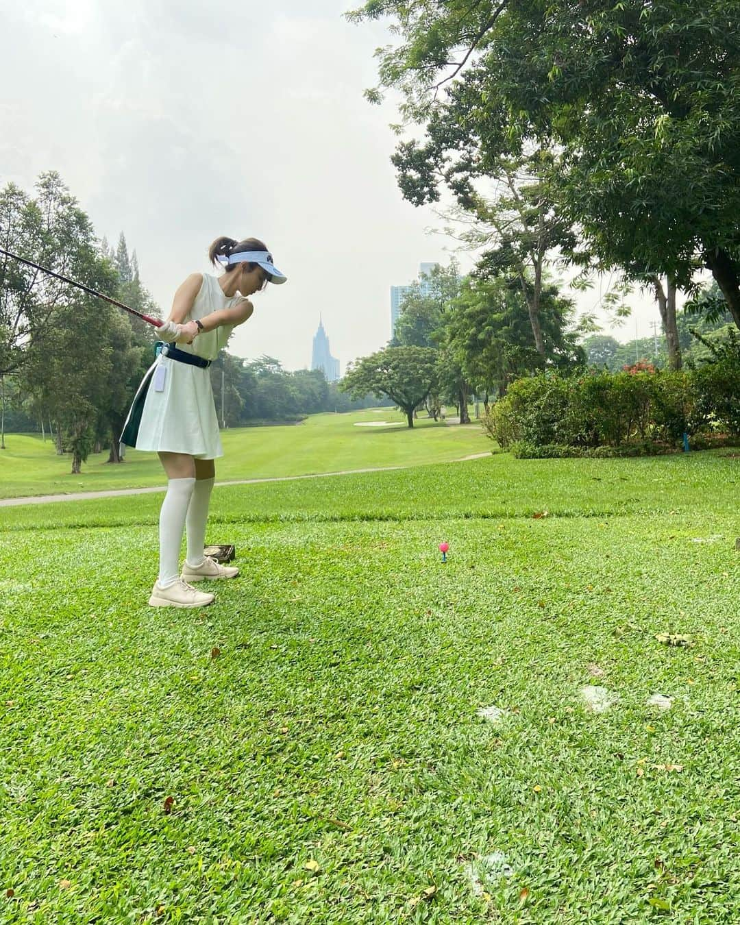 アヤナ・シャハブさんのインスタグラム写真 - (アヤナ・シャハブInstagram)「Baju golf baru❤️ Blm bisa sejago orang irang cuma udah bisa lebih enjoy mainnya🥰  新しいゴルフウェアー❤️ 似合ってるかなぁ🤔 まだまだ下手だけど、ゴルフ楽ちいぃ🥰  #ごるふ女子 #ごるふ好き #golfstagram #lovegolf #golfwear #malbongolf」7月18日 20時00分 - ayanashahab