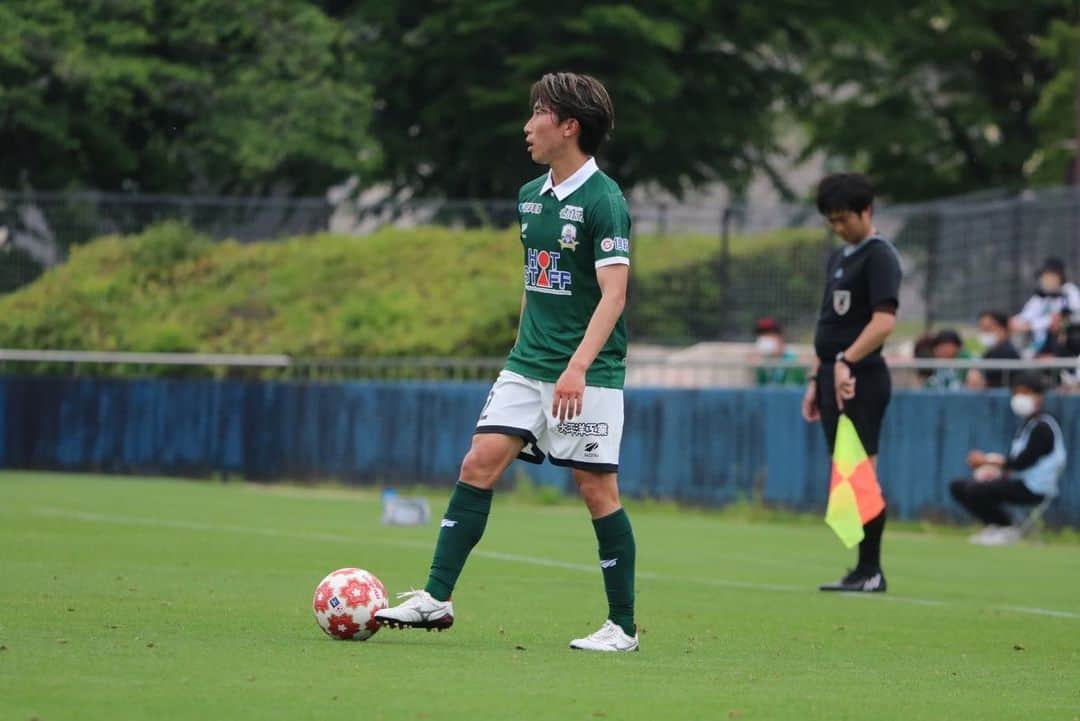 ＦＣ岐阜さんのインスタグラム写真 - (ＦＣ岐阜Instagram)「. 【山内彰選手 レイラック滋賀FCへ育成型期限付き移籍のお知らせ】  #山内彰 選手がレイラック滋賀FCへ育成型期限付き移籍することが決定しましたので、お知らせいたします。  □コメント 「この度レイラック滋賀FCに育成型期限付き移籍することになりました。 これまでFC岐阜で学んだことをレイラック滋賀FCでも活かしていきたいと思います。そしていつも応援してくださっているファン・サポーターの皆さんに良い報告が届けられるように頑張ってきますので、これからも応援よろしくお願いします」  中盤やサイドバックとして出場し、豊富な運動量とテクニックが魅力の山内彰選手✨ 天皇杯岐阜県大会決勝のミドルシュートも鮮明に覚えています⚽️ さらにたくましくなって帰ってきてくれることを願っています🥹🤝 頑張れアキラー✊💚  #fcgifu #FC岐阜 #MOVEYOURHEART」7月18日 14時13分 - fcgifu