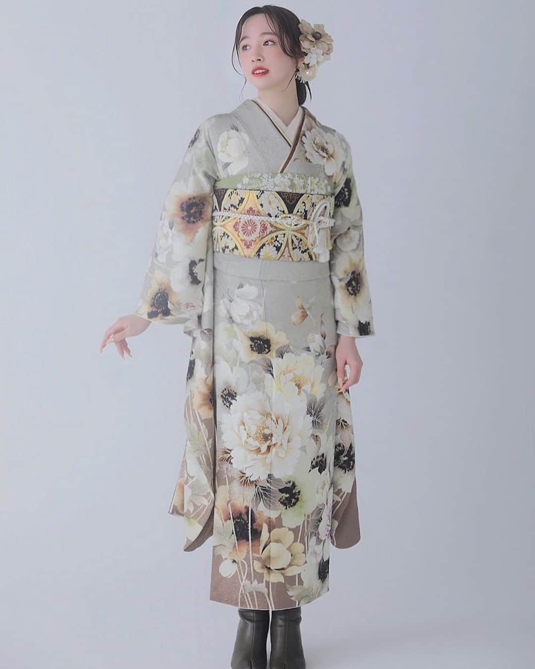ナタリア聖奈さんのインスタグラム写真 - (ナタリア聖奈Instagram)「・ 👘💐  #振袖ラブリ#振袖スタジオラブリ#振袖レンタル #成人式振袖 #kimono #kimonogirl」7月22日 18時30分 - _natamilk_