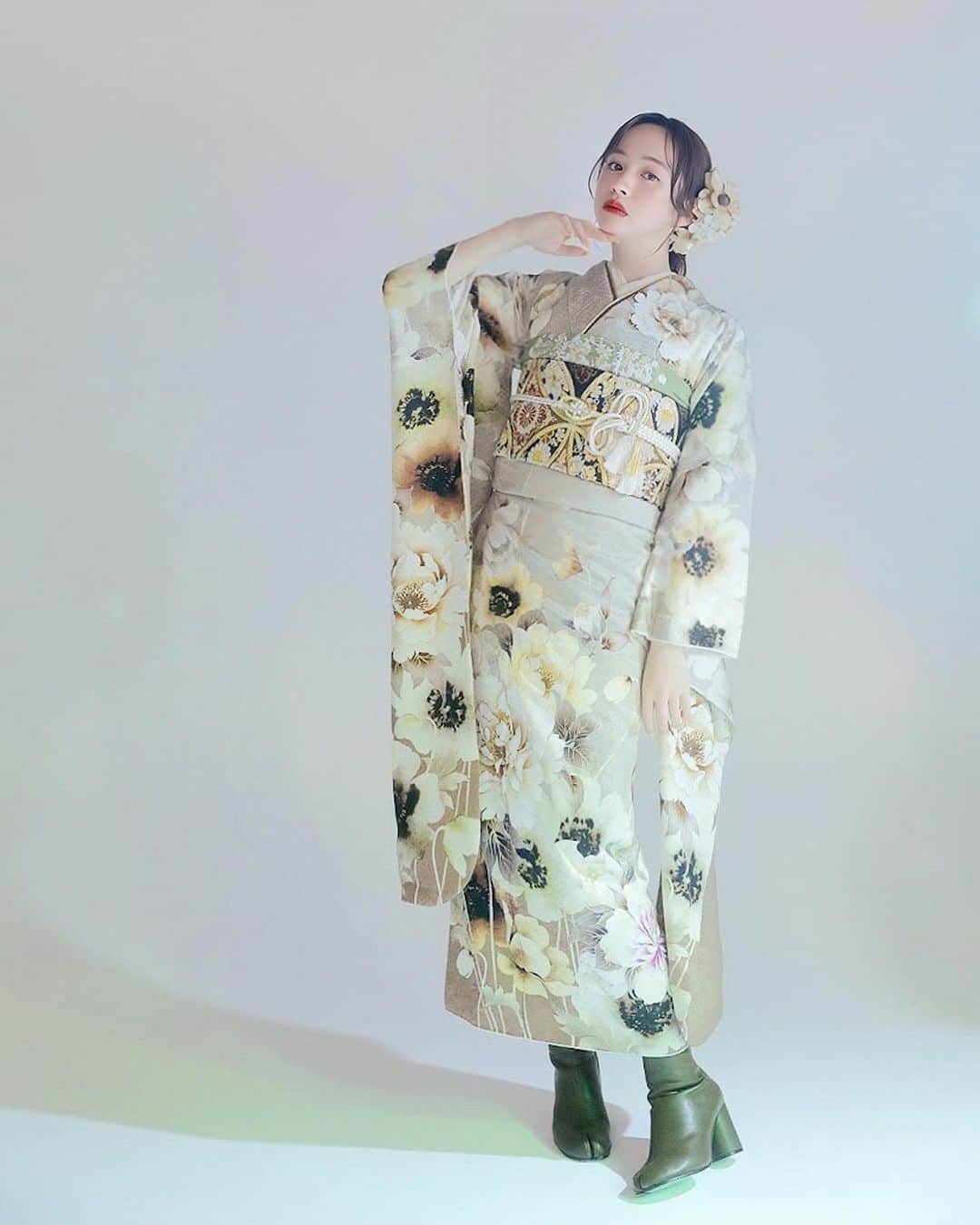 ナタリア聖奈さんのインスタグラム写真 - (ナタリア聖奈Instagram)「・ 👘💐  #振袖ラブリ#振袖スタジオラブリ#振袖レンタル #成人式振袖 #kimono #kimonogirl」7月22日 18時30分 - _natamilk_