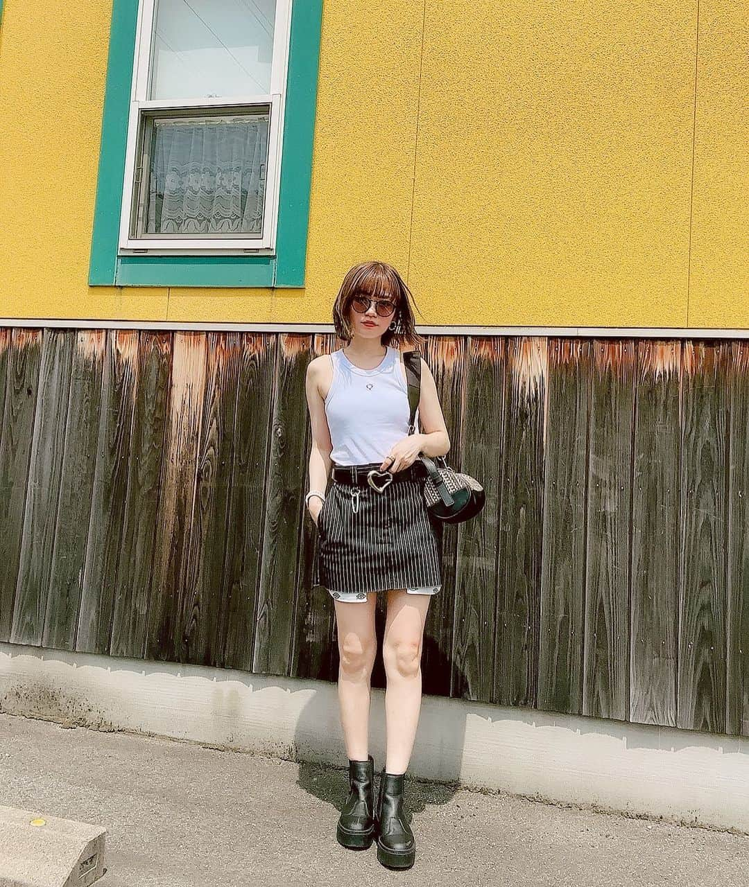 恋愛未満さんのインスタグラム写真 - (恋愛未満Instagram)「🖤🖤🖤 #coordinate#thevirgins#moussy#sly#puma#marcjacobs」7月18日 14時30分 - yuchariiinu