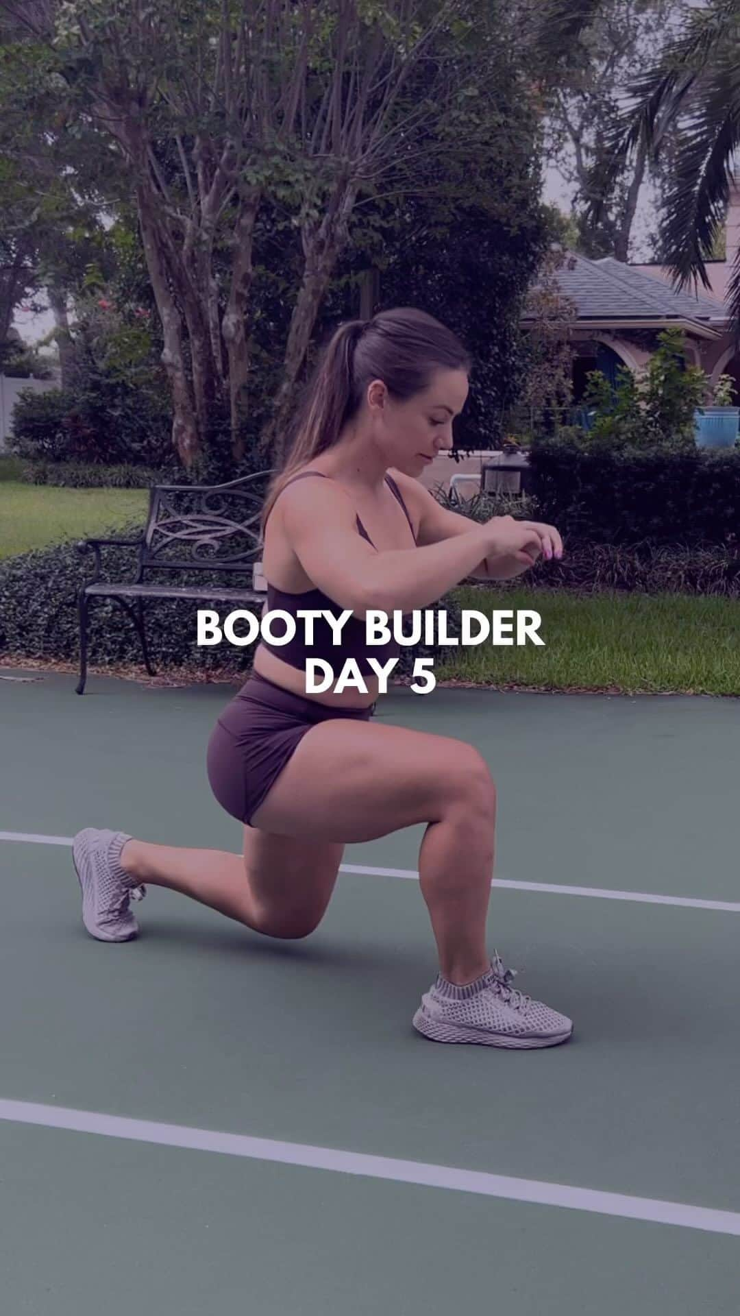 Camille Leblanc-Bazinetのインスタグラム：「It’s Day 5 of our Booty Builder Online Program ☀️and we are turning up the heat 🌡️🥵   ⏰TIME SAVER OPTION: Take on one section after each training day this week.  2 days/week of glute-focused exercise is the perfect add-on to your fitness routine, just in time for summer👙☀️   Sign up at the link on our profile and use code TRAINING to log this month at no cost.  🍑DAY 5 WORKOUT👇👇  1️⃣LUNGE SUPERSET Take 1 set to build in weight before starting, this should be heavy.  4 sets of:  💜8 step back lunges each leg (16 total reps) with 2 second negative  Directly into  💜0:30 jumping lunges  Rest 2:00 between sets  • PS @bornprimitive training set is linked in bio 🫶  2️⃣“SORRY NOT SORRY” Start with a light weight, you can always increase in sets 2 and 3.   3 sets of:  💜8 double contraction squats  directly into  💜5 repetitions tempo squat (3 sec down + 3 sec hold at the bottom)  directly into  💜Max piston squat (up and down fast without locking the knees at the top, stop when you slow down)  directly into  💜10 triple pulse lunges  Rest 3:00 between sets  3️⃣WEIGHTED CURTSEY LUNGE 3 sets:  💜3 times through right leg 5 slow repetitions (3sec down/ 3 sec up) 5 fast repetitions into 💜3 times through left leg 5 slow repetitions (3sec down/ 3 sec up) 5 fast repetitions = 1 set  Rest 1:00 between sets.  🥵Save for your next gym day and come back Thursday for a brand new workout!🍑 __ #glutes #bootyworkout #glutesandhamstrings」