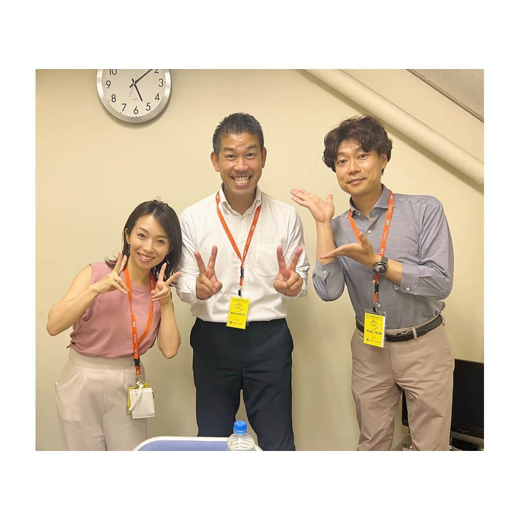 羽村亜美のインスタグラム：「担当試合記録用📝  大会2日目 トヨタ自動車vsホンダ 山口太輔元東京ガス監督 都市対抗初解説！ 実況　木村アナウンサー  大会3日目 西部ガスvs明治安田生命 写真ない😭  解説　松田大　さん 実況　村山喜彦アナウンサー  大会4日目 JR四国vs東京ガス 解説　杉浦正則　さん 実況　村山喜彦　アナウンサー  2日連続の タイブレイクひきあてた 村山アナウンサーと羽村。  わたしは、2010年から、 かなりの確率でタイブレイクマンになっております。」