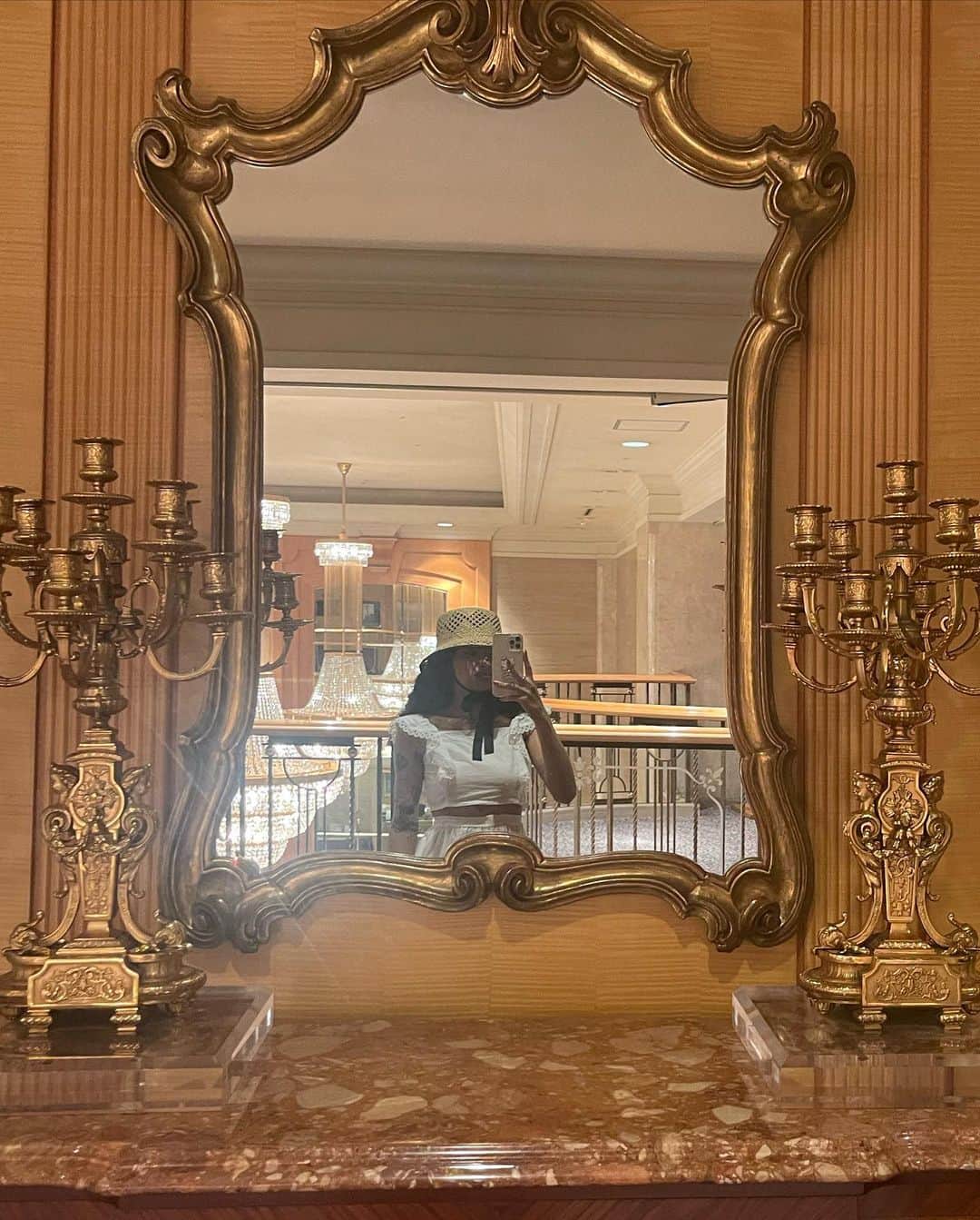 ティファニー・キャデラックのインスタグラム：「🔆🔅🔆🔅🔆 Haters gonna hate because they can’t imitate what’s going on with you! People only throw shade on what shines✨ Throw them a pair of sunglasses so they won’t go blind.  ‘cause baby, the future is ohh sooo bright!🤗😘 💛🌼💛🌼💛 #namastemuthaluvas」