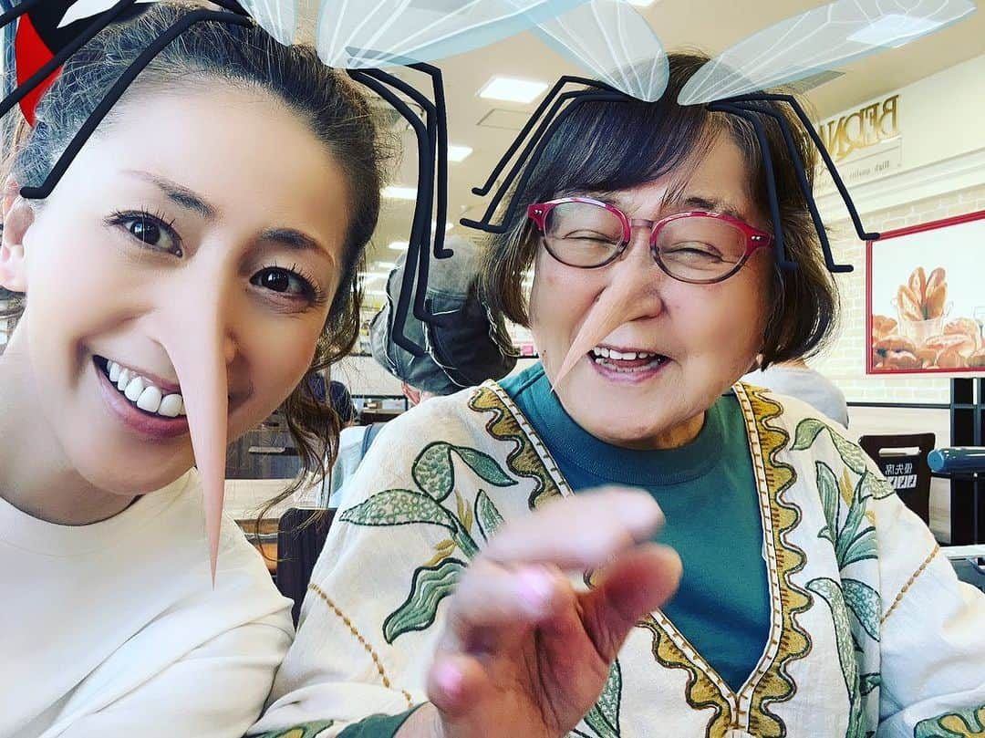 小林美香子さんのインスタグラム写真 - (小林美香子Instagram)「連休、母が名古屋から来てくれました♪  元気で嬉しいです🌸🌷🌸  昼はトマト🍅ラーメン 夜はイタリアン🇮🇹🍕  いっぱい食べました〜」7月18日 8時10分 - mikakokobayashi0906