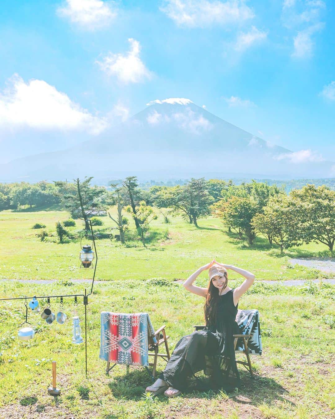 ももせゆきのインスタグラム：「☀️ ⛺️🗻 念願の富士山キャンプ🏕️ 暑かったけど、前日の悪天候のせいで貸し切りだったので最高に満喫できました✨  location📍富士エコパークヴィレッジ  ・ ・ ・ #camping #outdoor #キャンプ好きな人と繋がりたい  #富士山#mtfuji #富士山キャンプ #retrip_news  #タビジョ  #japan_daytime_view  #おしゃれキャンプ #キャンプ女子  #campzine掲載希望 #キャンプコーデ #アウトドア女子  #キャンプ飯 #camphack取材  #art_of_japan_ #カメラ女子  #被写体モデル  #1x_japan #IGersJP #ビジョビ #genic_mag  #camjyo #japantrip #camplife #焚き火  #ファインダー越しの私の世界 #カメラ好きな人と繋がりたい #写真好きな人と繋がりたい」