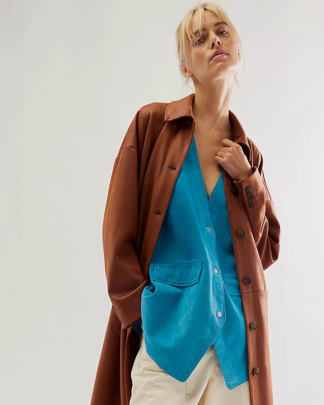 freepeopleのインスタグラム：「Things we're obsessing over today... this western-inspired suede vest. Link in bio.」
