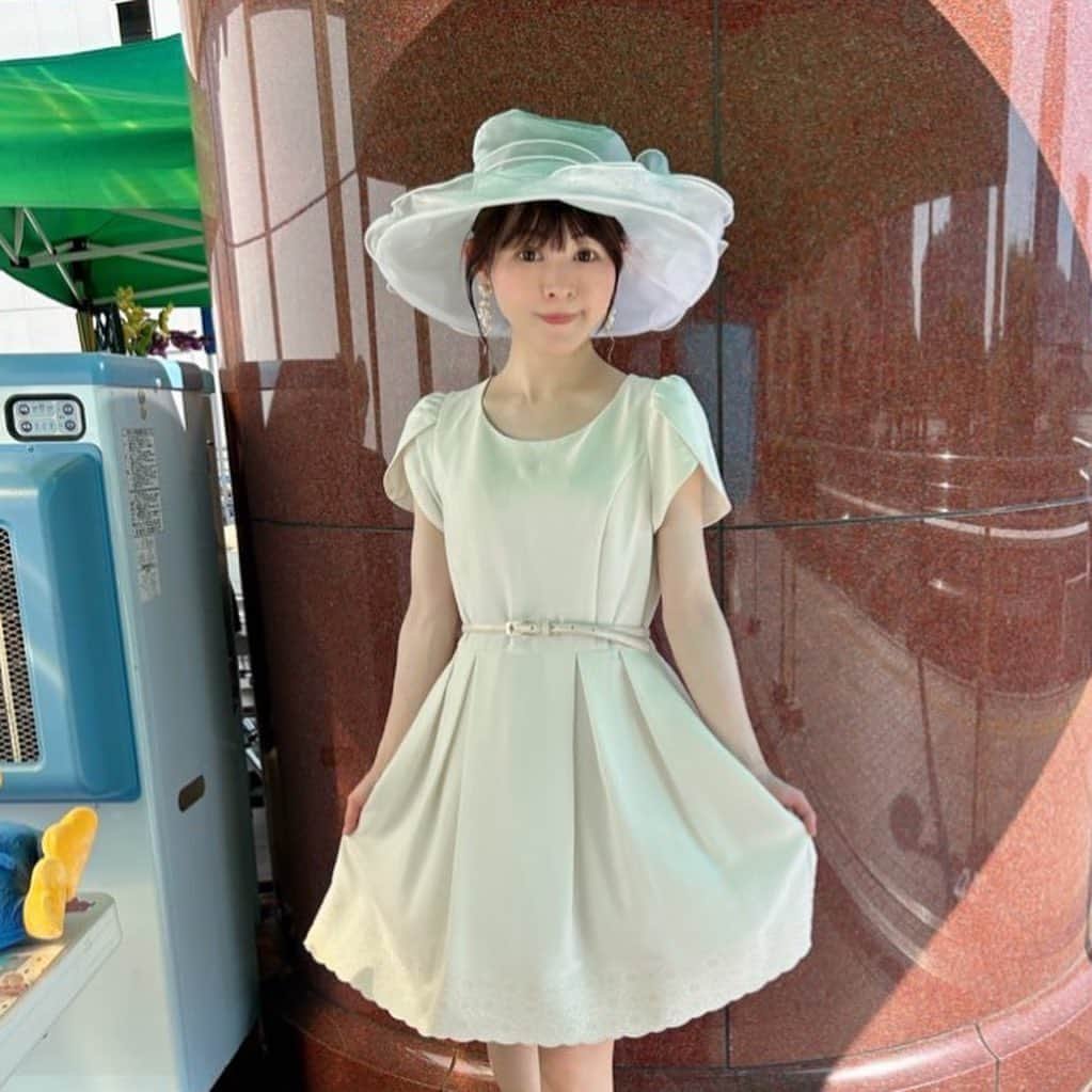 山本かおりさんのインスタグラム写真 - (山本かおりInstagram)「37℃びっくり🌈🌺🥰  街かどコンサートありがとうございました🍉🎉✨  37℃ 한여름 라이브😄🌺🌈🍉  Midsummer concert😄🌺🌈🍉  #ライブ #live #音楽 #弾き語り #イベント #シンガーソングライター #ギター #歌 #music #ありがとうございました #川口 #埼玉 #夏 #summer #夏の思い出 #夏夏 #뽀로로 #ポロロ」7月18日 9時30分 - mochamocchan