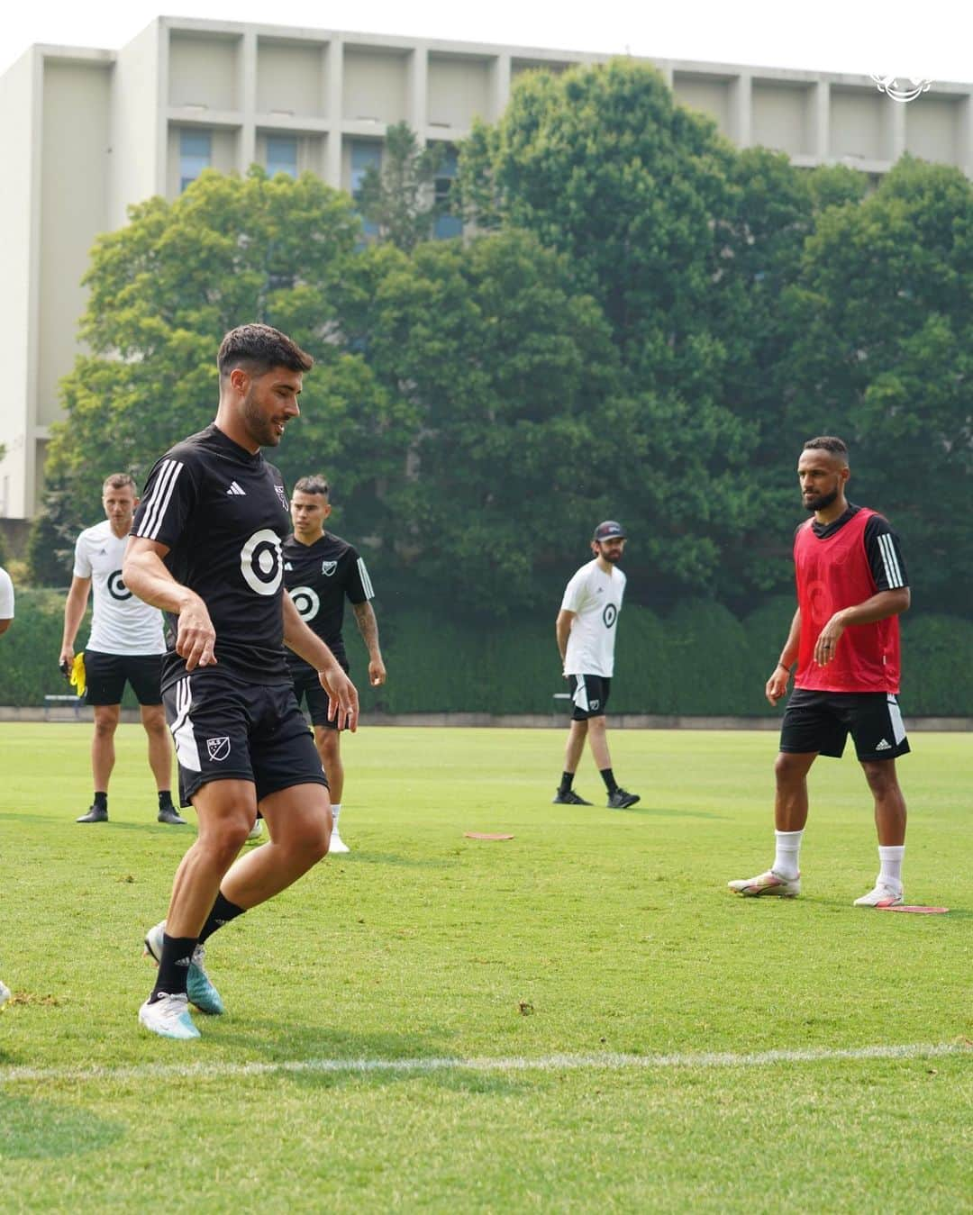 カルレス・ヒルさんのインスタグラム写真 - (カルレス・ヒルInstagram)「Leading the league in assists. Second in goal contributions. Carles Gil. #mlsallstar」7月18日 9時32分 - carlesgil92