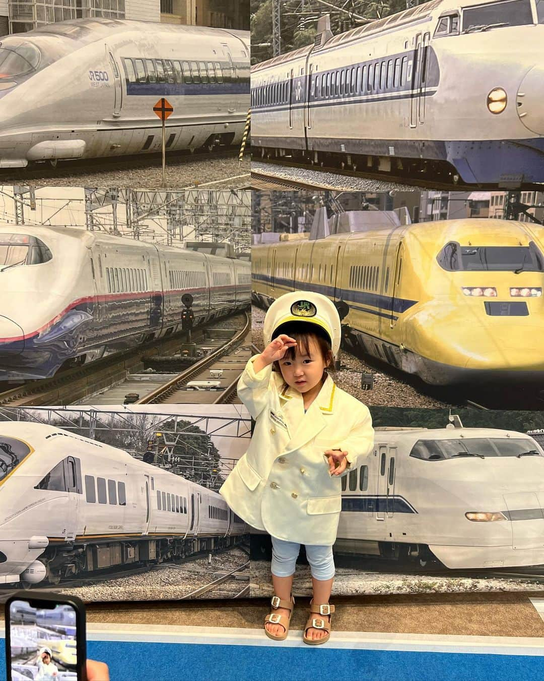 森直美さんのインスタグラム写真 - (森直美Instagram)「ずっと楽しみにしてた鉄道おもちゃ体験博へ🚅ドクターイエローに乗る夢も叶いました✨母も乗りたかったけどガマン😂車掌さんになれる写真コーナーも可愛い💚これも母はガマン🫡室内で涼しいし広島の子供たちにオススメです🚃  夏休みどこ行こう！とお悩みのパパママへ、今日の#ひるまえ直送便 で中国地方のオススメお出かけスポットを各地のママインスタグラマーのかたに聞いています🎵  #鉄道おもちゃ体験博#NTTクレドホール#広島子育て#広島おでかけ#ドクターイエロー」7月18日 9時43分 - naomi_mori63