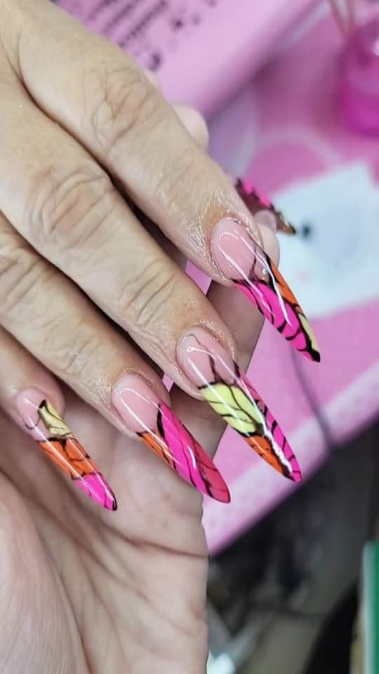 Max Estradaのインスタグラム：「Enailcouture.com new racer clear fast dry acrylic ☆ Enailcouture.com new hologram power gel,  unicorn chrome pigments magic gel☆ one coat over any color for a dazzling effect♡ Enailcouture.com new 123go bubble gum gel,  solid glue gel♡ vegan and Hypoallergenic.  Made in America 🇺🇸The moment so many have been waiting for is finally here! Enailcouture.com 123go maximum square is the longest flat boxy square pre made full coverage gel nail in the game. We also dropped xs sculpture square and magical ice hologram stickers☆Enailcouture.com 123go 5XL Coffin nails are the longest full coverage pre made gel nails in the world. They are EVERYTHING, made in America.Enailcouture.com new product drop ♡!~ 123go diy gel and our new charm nail stickers 😍Enailcouture.com made in American ♡!~Enailcouture.com 123go pre made gel nails are the game changer !~ perfect nails every time with no smells or dust!~ long lasting and easy removal , made in America! Enailcouture.com  #ネイル #nailpolish #nailswag #nailaddict #nailfashion #nailartheaven #nails2inspire #nailsofinstagram #instanails #naillife #nailporn #gelnails #gelpolish #stilettonails #nailaddict #nail #💅🏻 #nailtech#nailsonfleek #nailartwow #네일아트 #nails #nailart #notd #makeup #젤네일  #glamnails #nailcolor  #nailsalon #nailsdid #nailsoftheday Enailcouture.com」