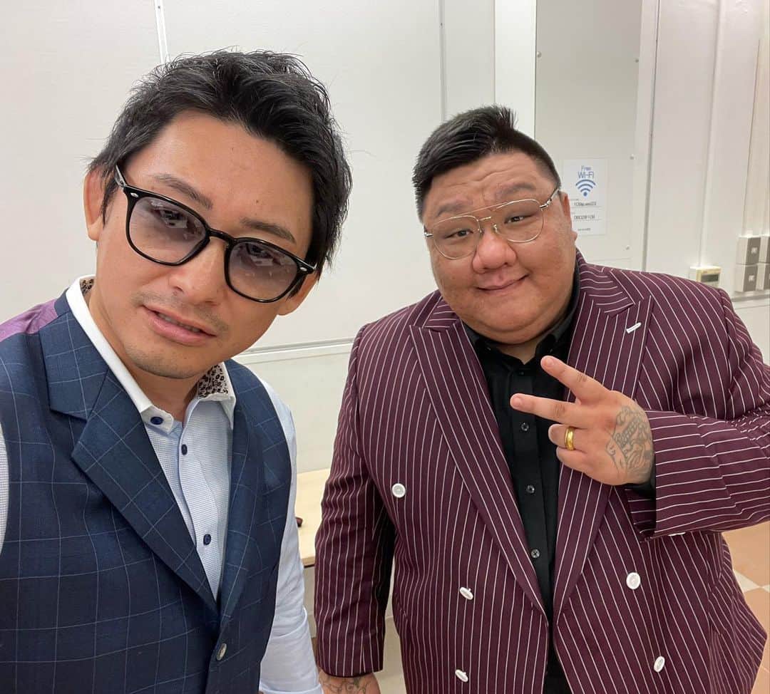 吉永啓之輔のインスタグラム：「ノッコン寺田と写真撮ってもらった✌️」