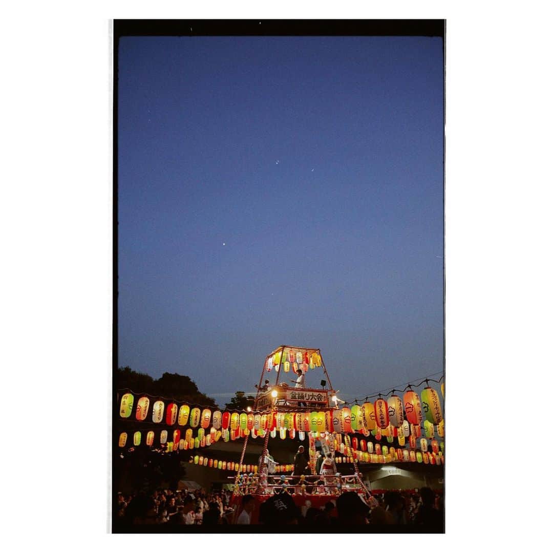 岩崎拓馬さんのインスタグラム写真 - (岩崎拓馬Instagram)「🏮🏮🏮🏮 . . 盆踊りに屋台。  汗だくの夏はじまった☀️ . . #夏祭り #happytime」7月18日 11時52分 - happy_takuma