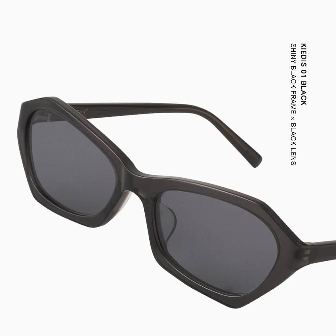 のインスタグラム：「#KIEDIS  Material : Acetate Size : 55□19.5-136.5  オーバルとスクエア両方の魅力を詰め込んだペンタゴンスタイルのニューモデル」