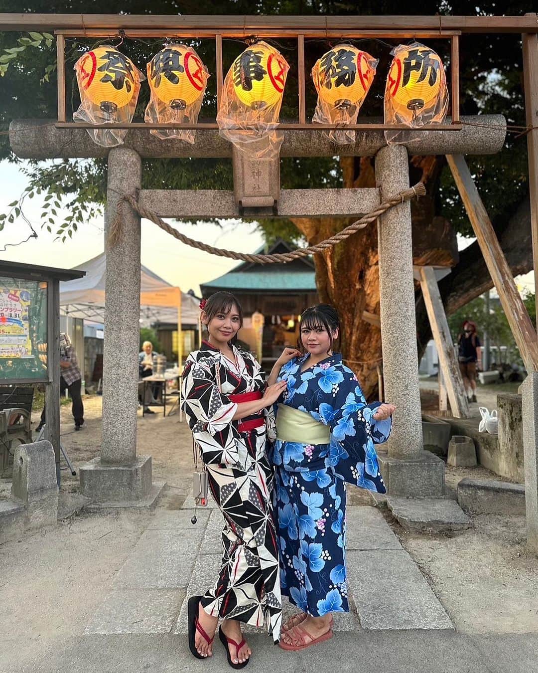 のインスタグラム：「妹とぱちり  #祭り #お盆　#神社」